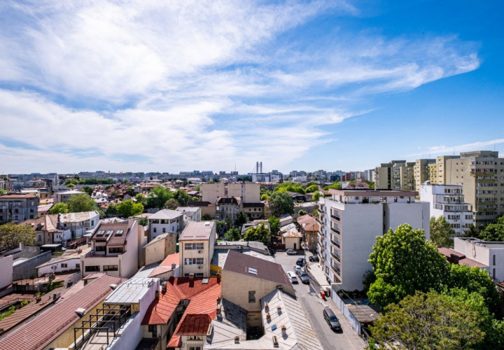 2 camere aproape de Piața Victoriei cu o vedere minunata