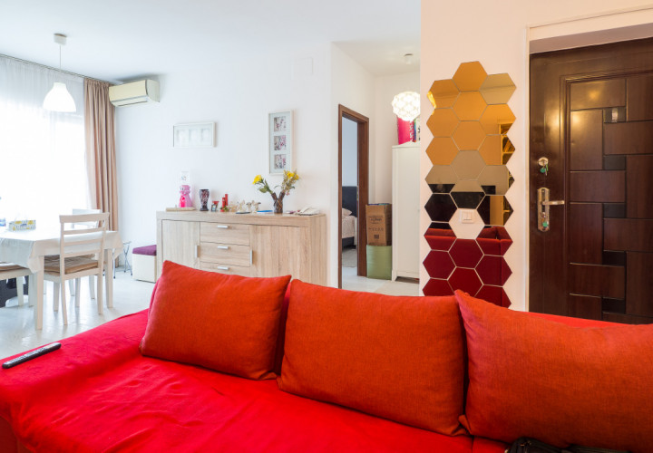 Apartament mobilat si utilat în Titan, Răsărit de Soare 