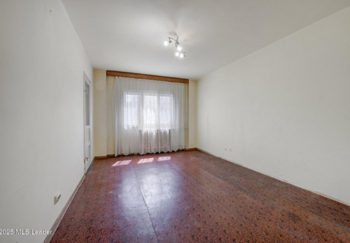 Garsoniera complet renovabila la metrou Dristor